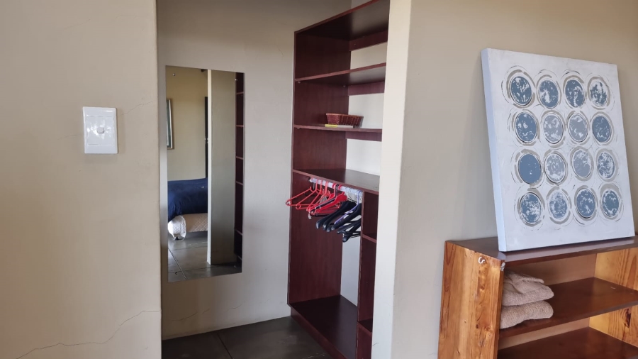 6 Bedroom Property for Sale in Merryhill Eastern Cape